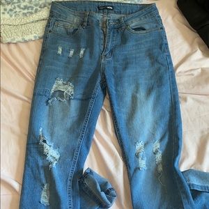 Boyfriend ripped jeans
